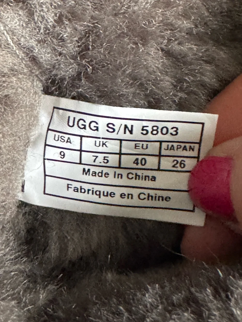 UGG Bailey Button II Shearling Boots Gray Suede Fur Lined Cozy Lounge Size 9